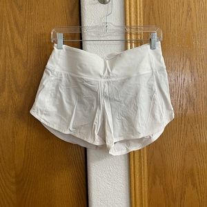 Lululemon white speed up shorts. 2.5”